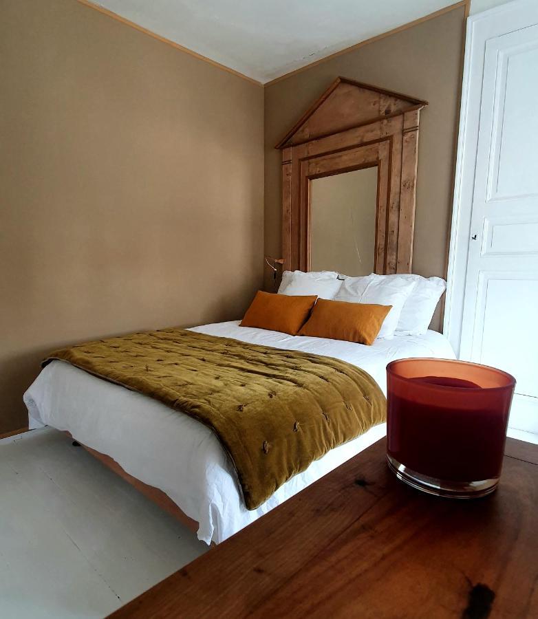 Hotel Aux Couleurs De Neuvy Zewnętrze zdjęcie